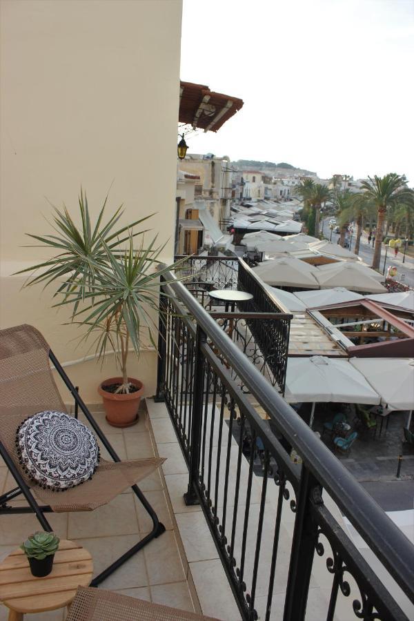 Thea Apartment *